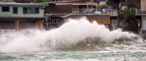 Powerful Hurricane Lane lashes Big Island, Maui as it churns toward islands
