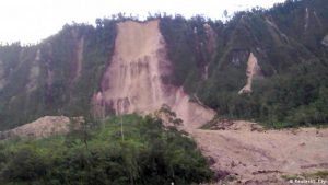Powerful quake hits Papua New Guinea, at least 4 dead